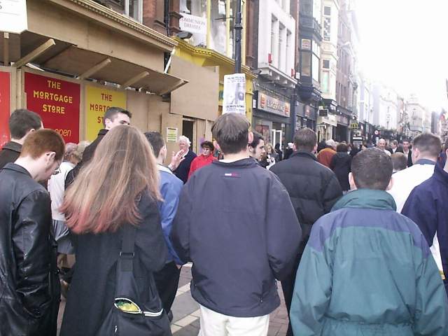 00226008.JPG (44743 bytes)